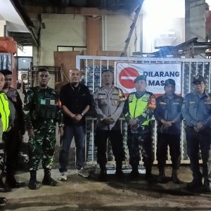 Patroli Humanis Koramil 05/Bantargebang: Sinergi TNI, Komduk, dan Komcad Wujudkan Malam Aman dan Kondusif