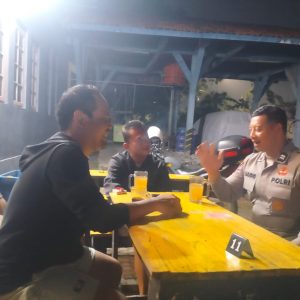 Ajak Karang Taruna Berperan Aktif, Bhabinkamtibmas Mustikasari Intensifkan Patroli Malam