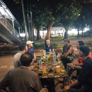 Jaga Jaksel, Babinsa Bukit Duri Patroli Poskamling