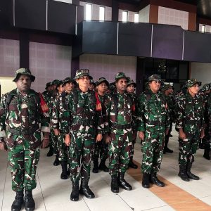 Perkuat Mitigasi Bencana, Personel Kodim 1710/Mimika Ikuti Apel Kesiapsiagaan Bencana Hidrometeorologi 2025