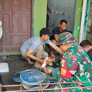 Babinsa Jatiraden Pelopori Gerakan Bersih Masjid dan Mushola: Wujud Nyata Kepedulian TNI untuk Lingkungan dan Ibadah yang Nyaman