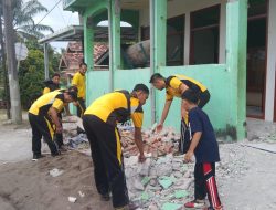 Program BELIDA ASRI Menjangkau Semua Lini, Polsek Gunung Megang Bersihkan dan Bantu Renovasi Masjid Al Ikhlas