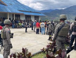 Aparat Gabungan Satgas Ops Damai Cartenz bersama Polres Puncak Amankan Aksi Masyarakat di Ilaga, Situasi Berlangsung Aman dan Kondusif