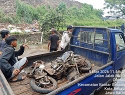 PIKET POSKO PENGADUAN: PENYERAHAN KENDARAAN SEPEDA MOTOR DI TPST BANTARGEBANG