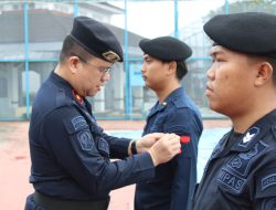 Kalapas Muara Enim Semat Pangkat Baru kepada Dua Pegawai