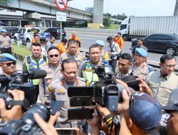Kapolda Metro Jaya Hingga Kepala Basarnas Cek Pos Pelayanan Pengamanan Cikunir, Pastikan Arus Mudik Aman dan Lancar