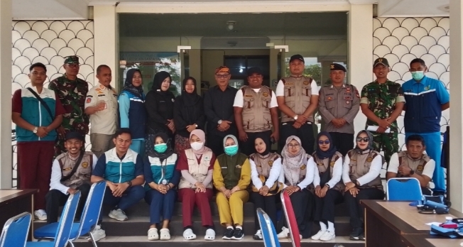 Turut hadir dalam kegiatan tersebut Camat Samarang, unsur Koramil 1112/Samarang, Polsek Samarang, Satpol PP Kecamatan Samarang, pengurus Purna Paskibraka Indonesia (PPI) Kecamatan Samarang, para pembina, serta pendamping dari sekolah masing-masing.