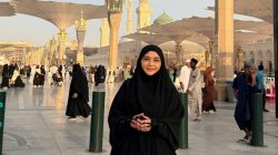 Selaku ‘Tour Leader Umrah’, Novi Ayla Berbagi Cerita Soal Makna Spiritual Saat di Madinah Saudi Arabia