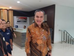Diperiksa 5 Jam di Kejati DKI, Pejabat OJK Bungkam soal Pembiayaan Crowde