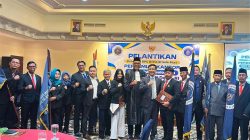 Ketum DePA-RI, TM Luthfi Yazid, usai melantik pengurus DPC DePA-RI Kota Surakarta, Boyolali, Karanganyar, Sragen, Wonogiri dan Kutoharjo.