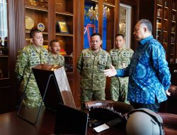 Wadan Kodiklat TNI Anjangsana Ke Kediaman Marsekal TNI (Purn) Fadjar Prasetyo