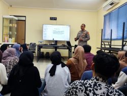 Polsek Cakung Edukasi Karyawan PT Intan Kenkomayo soal Bahaya Judi Online dan Pinjaman Online
