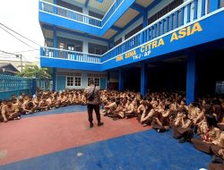 Cegah Pelajar Ikut Unras, Bhabinkamtibmas Kramatjati Berikan Binluh di Sekolah