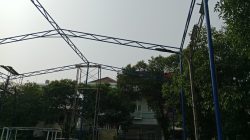 Diduga Tak Libatkan Warga, Pemasangan Awning di RTH RW 17 Sunter Agung Dipersoalkan
