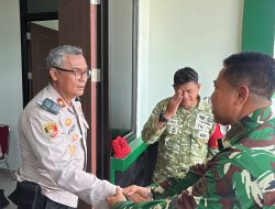 Polsek Koja Beri Surprise HUT TNI ke-81, Perkuat Sinergi TNI-Polri