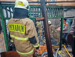 Dua Rumah Terbakar di Semper Barat, Diduga Akibat Korsleting Listrik