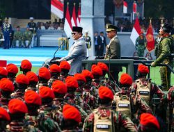 Penuh Khidmat, Panglima TNI Dampingi Presiden Prabowo Pimpin Upacara HUT ke-81 TNI Tahun 2026