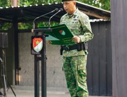KASIREN KOREM 052/WKR PIMPIN UPACARA 17-AN, TEKANKAN PENTINGNYA MEWASPADAI ANCAMAN PERANG INFORMASI