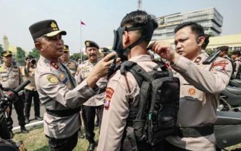 Kapolda Jatim Irjen Pol Dekananto Eko Purnomo Terjunkan Pasukan BKO Percepat Padamkan Karhutla