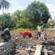 Medan Berlumpur Jadi Tantangan, Satgas TMMD Ke-130 Kerja Ekstra Rampungkan Pembangunan Jembatan