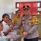 POLISI PEDULI PENDIDIKAN, KAPOLRES NGADA SALURKAN BANTUAN PERLENGKAPAN SEKOLAH KEPADA SISWA UPTD SDN RADHA