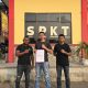 JULIO BEI RESMI LAPORKAN HANS MAWO KE POLRES NAGEKEO: “KAMI MERASA TERHINA, PROSES HUKUM HARUS TETAP BERJALAN