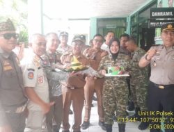 Pererat Sinergitas TNI-Polri, Kapolsek Samarang Bersama Forkopimcam Anjangsana ke Makoramil 1112/Samarang