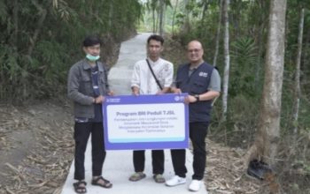 BRI Peduli Dorong Perbaikan Infrastruktur Jalan Gang di Wilayah Pegunungan Tasikmalaya