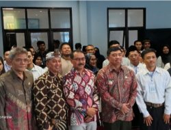 “61 Pasangan Garut Akhirnya Kantongi Buku Nikah, Pemkab Hadir Beri Kepastian Hukum”